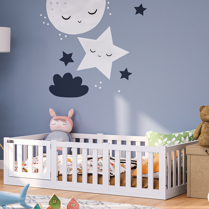 Tapi Bodenbett 80x160 cm mit Tür, weiß lackiert, Kiefer massiv, inkl. Lattenrost