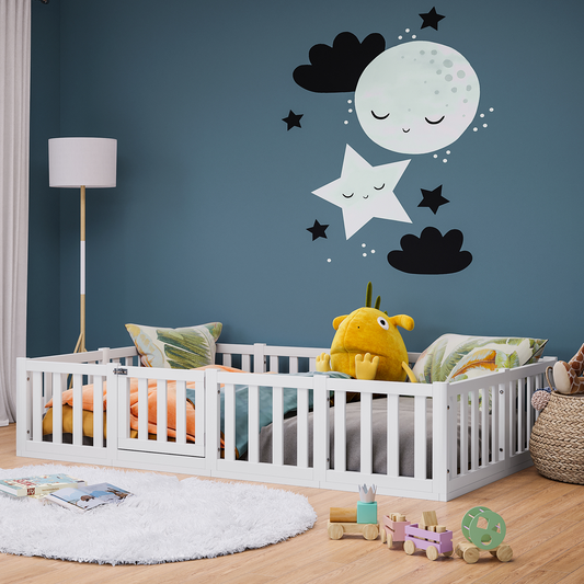 Tapi Bodenbett 120x200 cm mit Tür, weiß lackiert, inkl. Lattenrost und Rausfallschutz