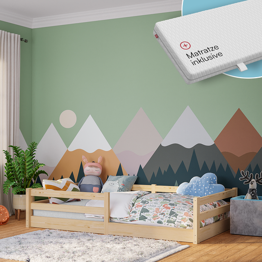 Iskri Bodenbett 120x200 cm mit Matratze, natur, Massivholz Kiefer, Montessori Kinderbett mit Rausfallschutz und Lattenrost